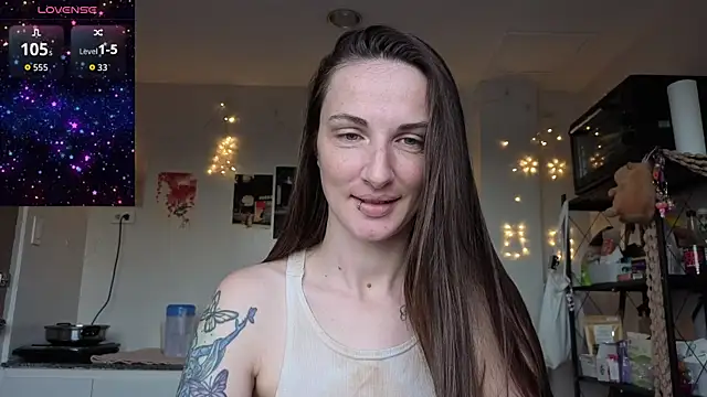 Snapshot of mistressaurora chatting on November 15, 9:02 am mistressaurora online show from November 15, 9:02 am