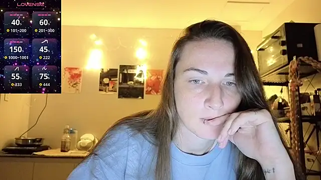 Snapshot of mistressaurora chatting on October 19, 10:40 am mistressaurora online show from October 19, 10:40 am