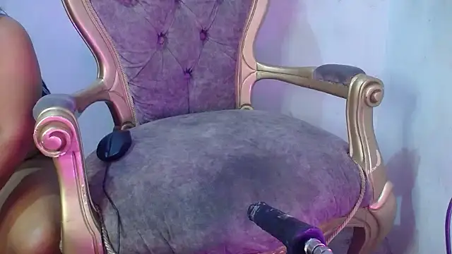 Snapshot of lazzy6565 chatting on July 10, 8:14 am lazzy6565 online show from July 10, 8:14 am