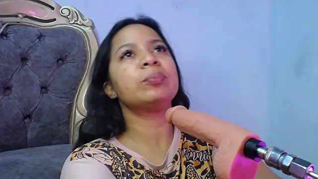 lazzy6565 online show from April 11, 10:41 am