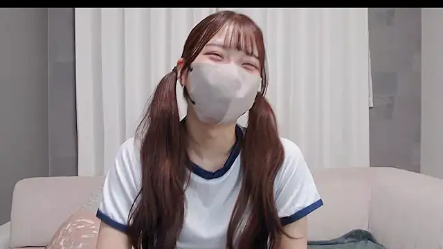 LOVE MIREI LOVE online show from October 30, 11:30 am