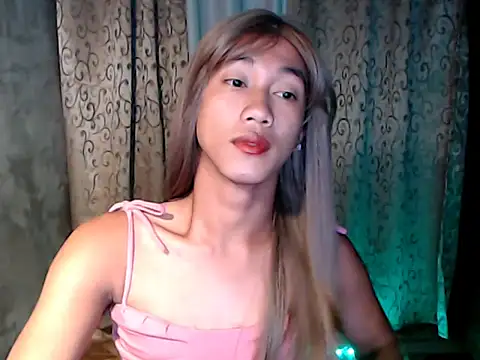 taylaxuxu online show from January 15, 10:57 pm