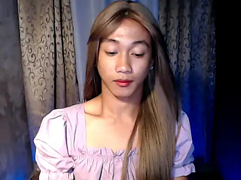 taylaxuxu online show from February 24, 9:26 pm