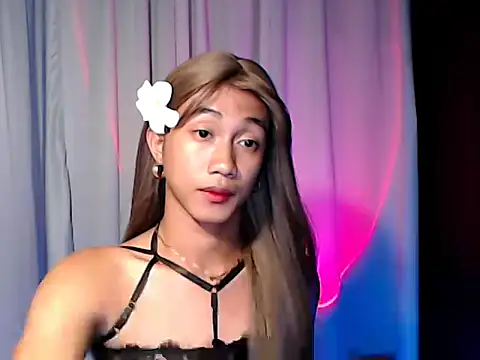 taylaxuxu online show from March 18, 9:56 am