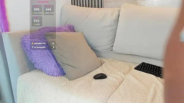 Snapshot of gigi_mane chatting on November 7, 7:24 am gigi mane online show from November 7, 7:24 am