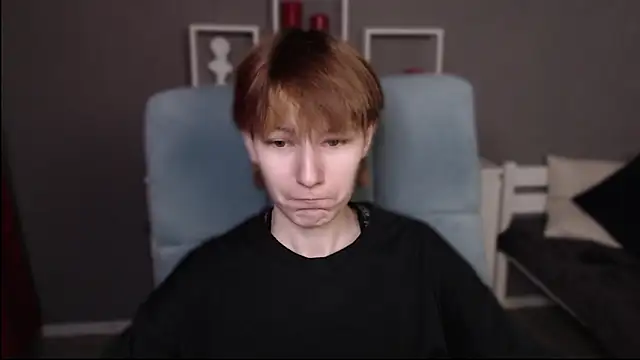 guitarandangell online show from March 6, 11:49 am