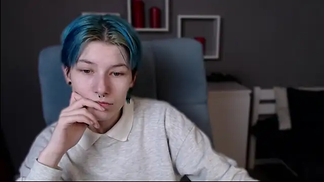 Snapshot of guitarandangell chatting on October 21, 6:57 am guitarandangell online show from October 21, 6:57 am