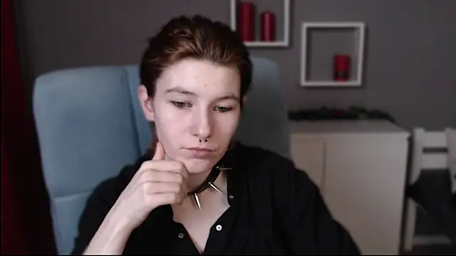 guitarandangell online show from December 19, 8:27 am