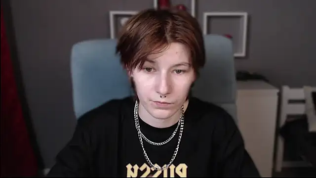 Snapshot of guitarandangell chatting on November 15, 6:50 am guitarandangell online show from November 15, 6:50 am