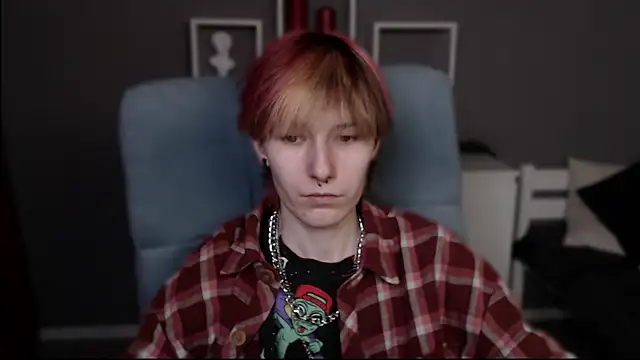 guitarandangell online show from April 9, 5:20 am