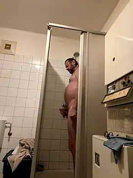 Ing-O2 online show from October 24, 3:49 am