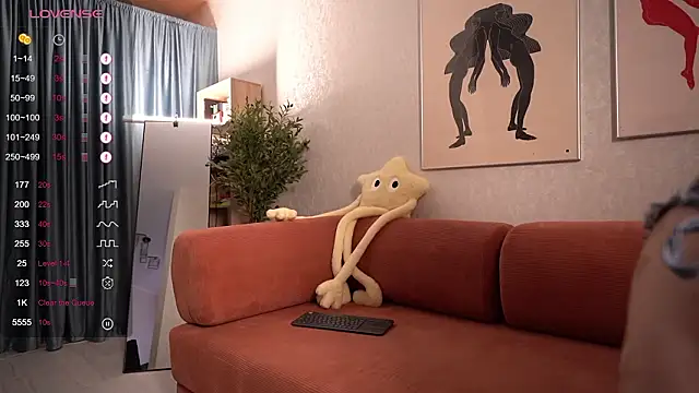 Pheromoon online show from March 5, 6:21 am