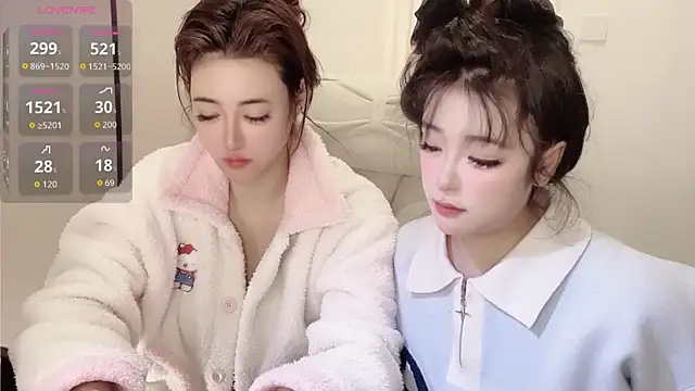 Snapshot of Kinadolly chatting on December 15, 12:22 pm Kinadolly online show from December 15, 12:22 pm