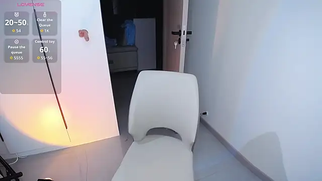 Snapshot of Kinadolly chatting on October 28, 12:26 pm Kinadolly online show from October 28, 12:26 pm