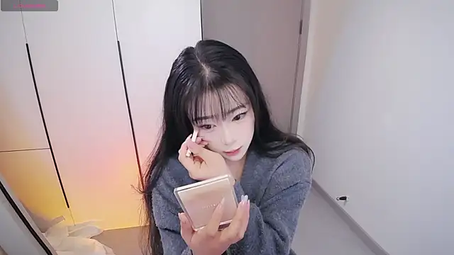 Snapshot of Kinadolly chatting on November 24, 1:00 pm Kinadolly online show from November 24, 1:00 pm