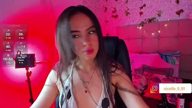 amelia ferrerx online show from November 6, 3:32 am