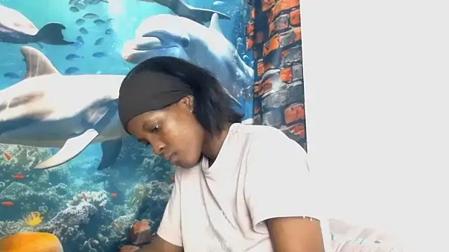 Snapshot of AfricanBarbiee69 chatting on June 11, 7:44 pm AfricanBarbiee69 online show from June 11, 7:44 pm