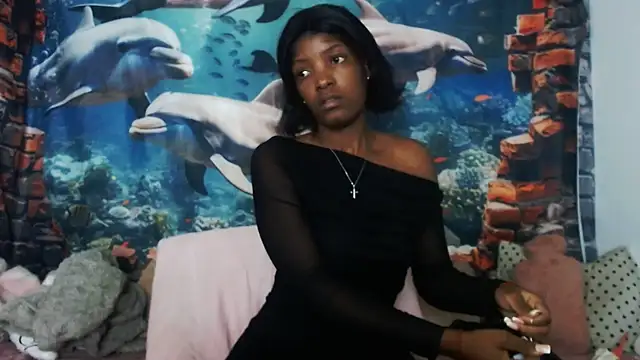 Snapshot of AfricanBarbiee69 chatting on June 20, 3:06 pm AfricanBarbiee69 online show from June 20, 3:06 pm