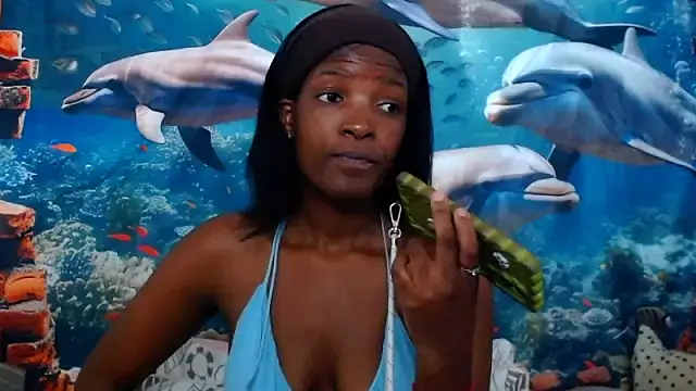Snapshot of AfricanBarbiee69 chatting on May 13, 9:05 am AfricanBarbiee69 online show from May 13, 9:05 am