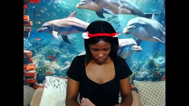Snapshot of AfricanBarbiee69 chatting on May 15, 7:50 am AfricanBarbiee69 online show from May 15, 7:50 am