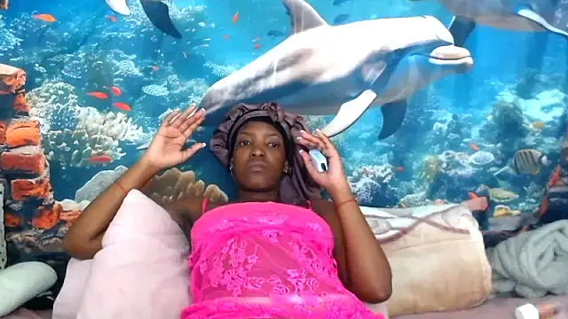 Snapshot of AfricanBarbiee69 chatting on June 25, 10:26 pm AfricanBarbiee69 online show from June 25, 10:26 pm