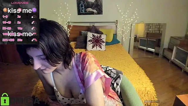 A Skyy online show from March 8, 12:49 am