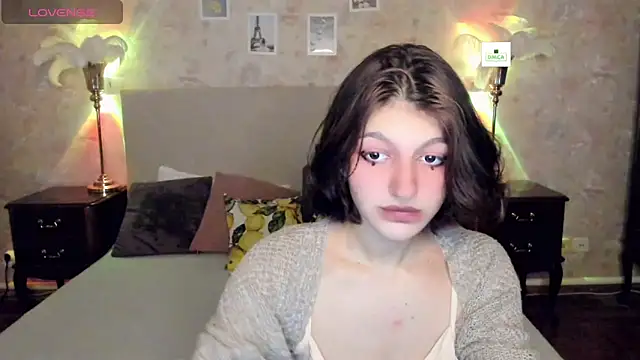 A Skyy online show from November 8, 8:34 pm