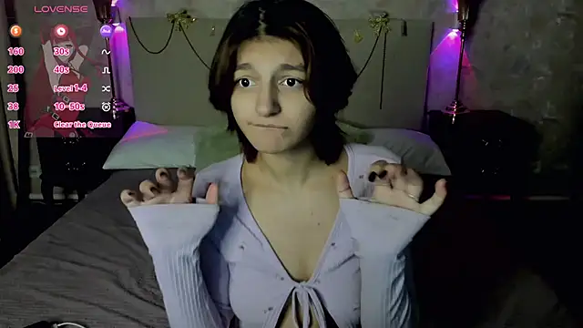 A Skyy online show from January 14, 8:45 pm