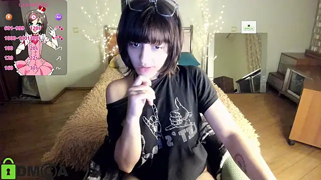 A Skyy online show from April 10, 7:21 pm