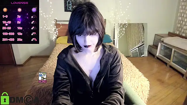 A Skyy online show from April 29, 8:26 pm