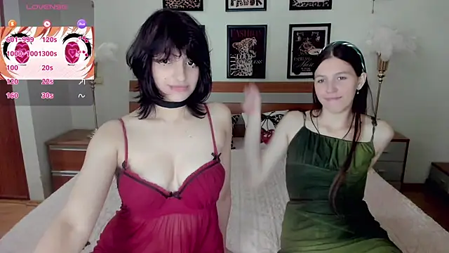 Snapshot of A_Skyy chatting on June 15, 7:13 pm A Skyy online show from June 15, 7:13 pm