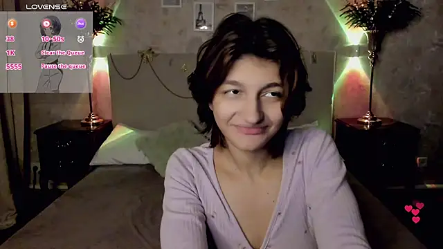 A Skyy online show from January 8, 8:48 pm