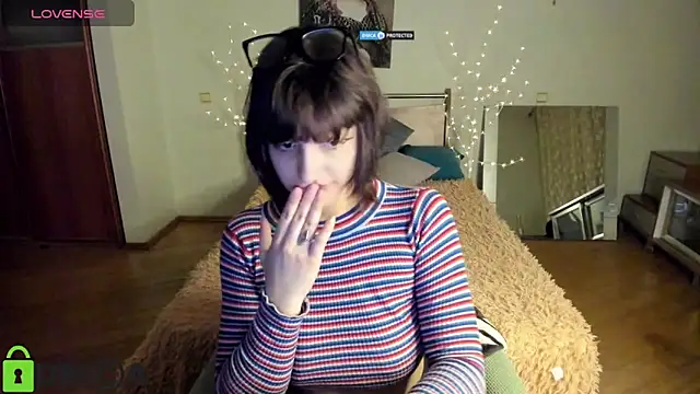 A Skyy online show from April 20, 8:43 pm