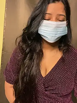 Snapshot of simmi78 chatting on November 3, 10:08 am simmi78 online show from November 3, 10:08 am