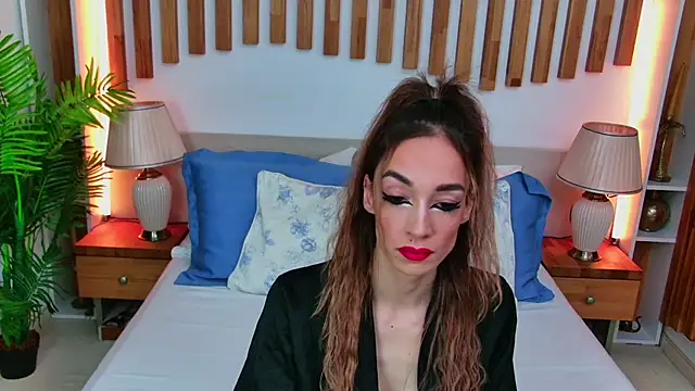 Snapshot of LolaVixxxen chatting on November 3, 7:06 pm LolaVixxxen online show from November 3, 7:06 pm