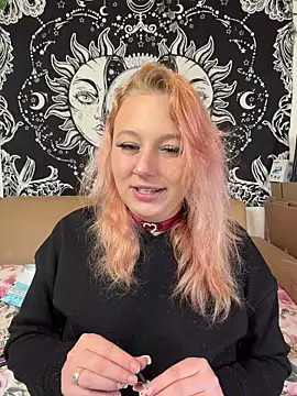 Onlymiasophie online show from March 13, 7:24 am