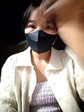 linh-miu99 online show from December 18, 5:06 pm