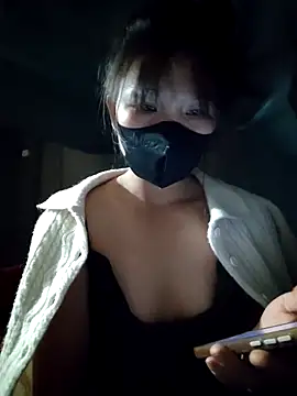 linh-miu99 online show from November 15, 1:37 pm