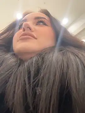 Snapshot of KiraSunshine chatting on December 19, 4:16 am KiraSunshine online show from December 19, 4:16 am