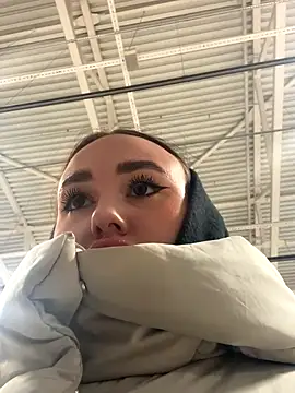 KiraSunshine online show from November 11, 3:45 am