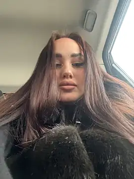 Snapshot of KiraSunshine chatting on January 12, 4:19 am KiraSunshine online show from January 12, 4:19 am