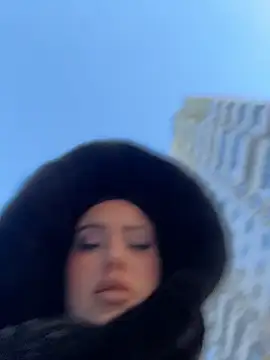 Snapshot of KiraSunshine chatting on January 9, 3:57 am KiraSunshine online show from January 9, 3:57 am