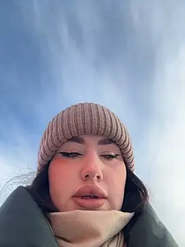 KiraSunshine online show from November 25, 3:51 am