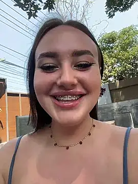 Snapshot of KiraSunshine chatting on February 22, 4:59 am KiraSunshine online show from February 22, 4:59 am