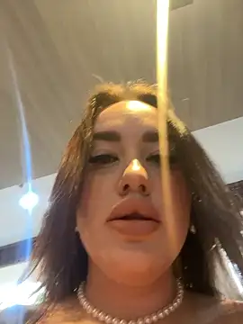 Snapshot of KiraSunshine chatting on January 18, 3:21 am KiraSunshine online show from January 18, 3:21 am