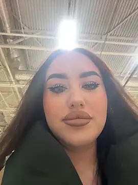 Snapshot of KiraSunshine chatting on December 15, 3:56 am KiraSunshine online show from December 15, 3:56 am