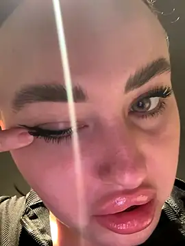 KiraSunshine online show from November 14, 3:21 am