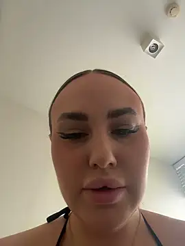 Snapshot of KiraSunshine chatting on February 3, 1:38 am KiraSunshine online show from February 3, 1:38 am