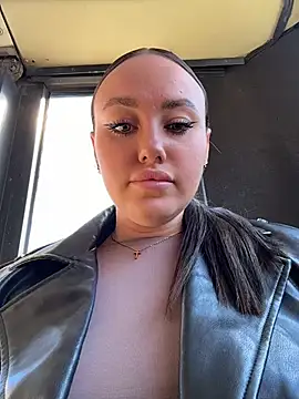 KiraSunshine online show from April 29, 7:34 am