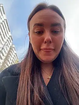 KiraSunshine online show from April 5, 6:09 am